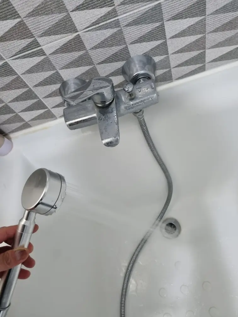 욕조 샤워기 교체 완벽 가이드 - 막힘해결119가 알려주는 교체 방법